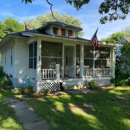 Lovely 2 Bedroom Cottage Just Off Orange Lake! Newburgh Exteriör bild